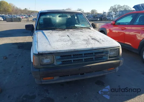 1990 Mazda B2600 Cab Plus из США, поврежденный, VIN JM2UF3143L0929716